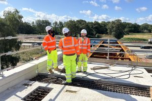 balfour-beatty-national-highways-m25-junction-10-workers-engineers-300x200.jpg