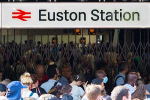 euston-station-crush-crowd-passengers-300x200.jpg