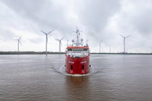 fugro-ship-wind-farm-300x200.jpg