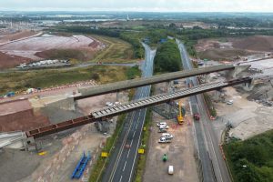 hs2-1100-tonne-West-Link-Viaduct-moved-next-to-the-parallel-East-Link-Viaduct_cropped-300x200.jpg