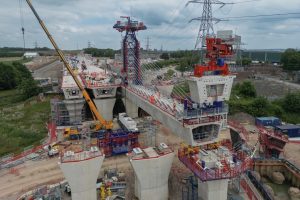 hs2-River-Tame-West-Viaducts-specialist-cantilever-technique-300x200.jpg