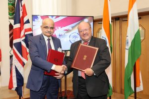 United-Kingdom-India-Infrastructure-Financing-Bridge-signing-rsz-300x200.jpg